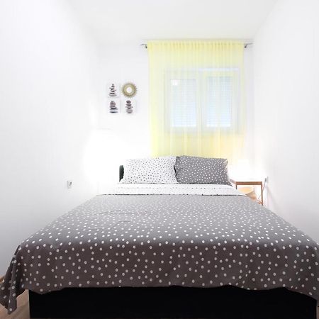 Apartman Don Pag Town Zewnętrze zdjęcie